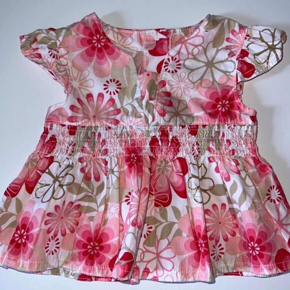 🛍 Pretty Little Girls Dress size 0-3 Months 🛍